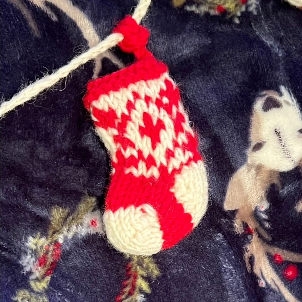 Vintage Festive Red and White Knit Stocking Garland
